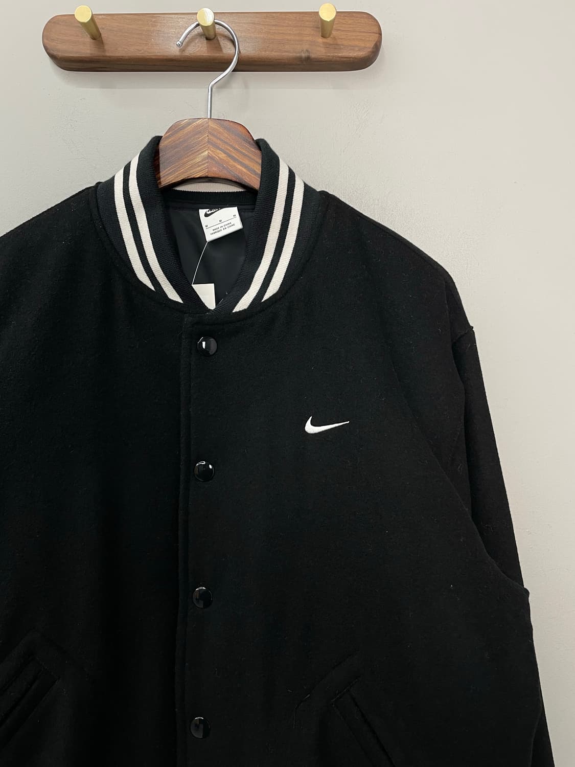 나이키 NSW 블랙 바시티 자켓 H1684 상품이미지3