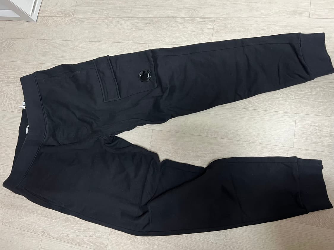 CP company 블랙 조거팬츠 XL 상품이미지8