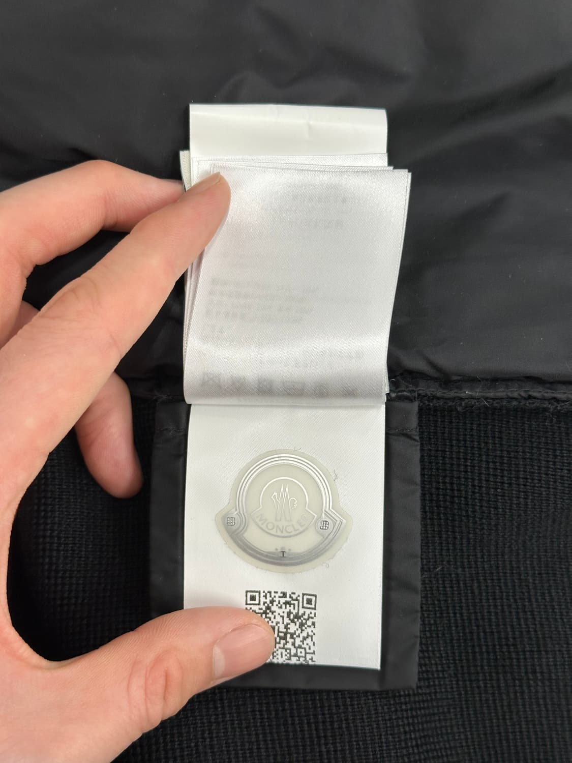 [새상품급]몽클레어 니트패딩 블랙 상품이미지9