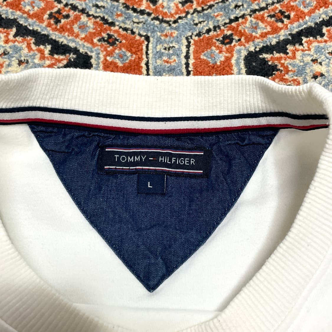 타미힐피거 화이트 코튼 맨투맨 남성L  상품이미지4