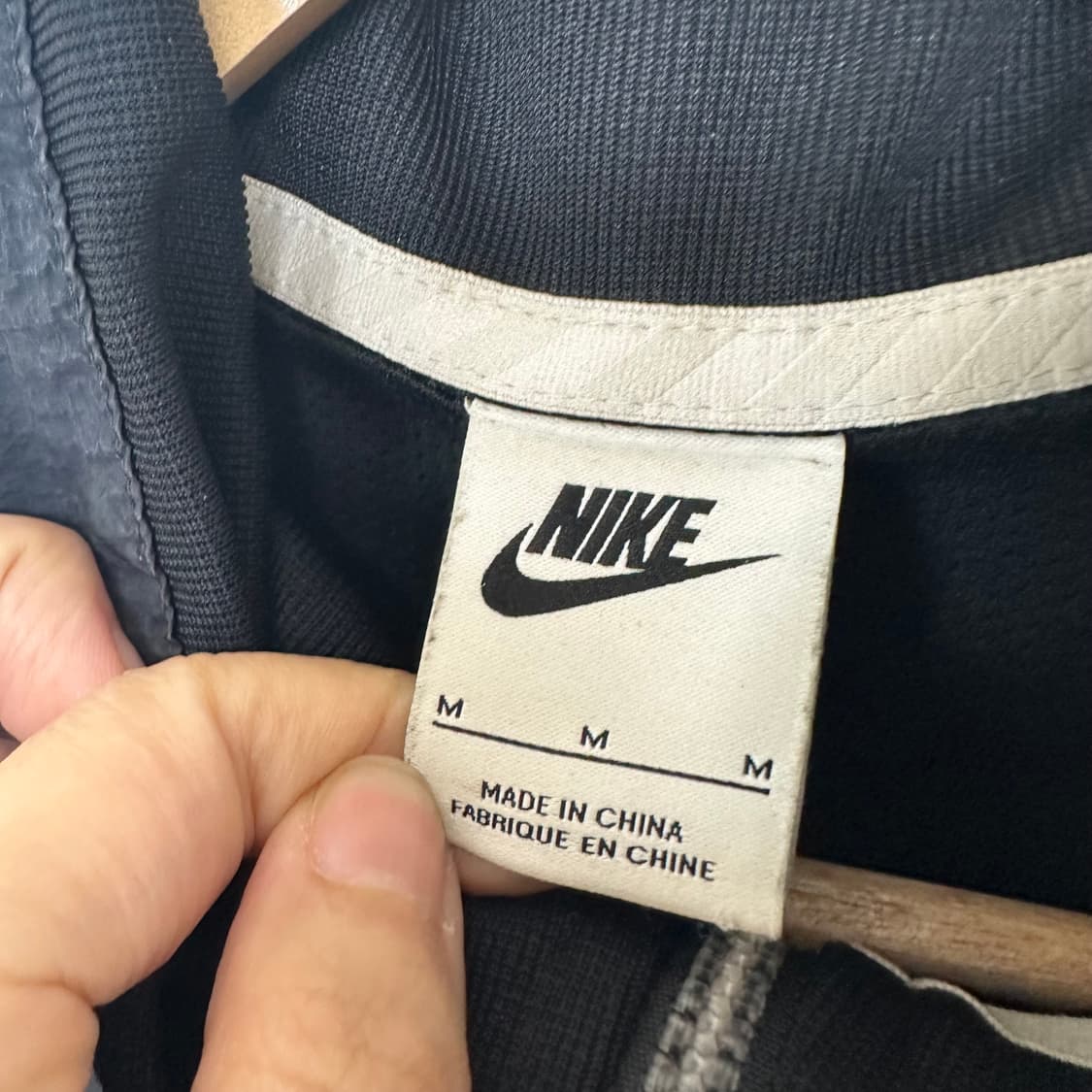 나이키 남자 바스락 반집업 티셔츠 검정 95 M 상품이미지8