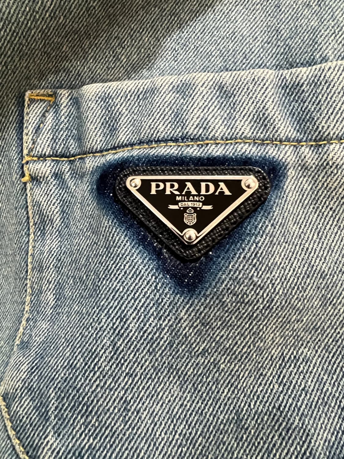23fw 프라다 데님청자켓 40 (새상품급) 상품이미지3