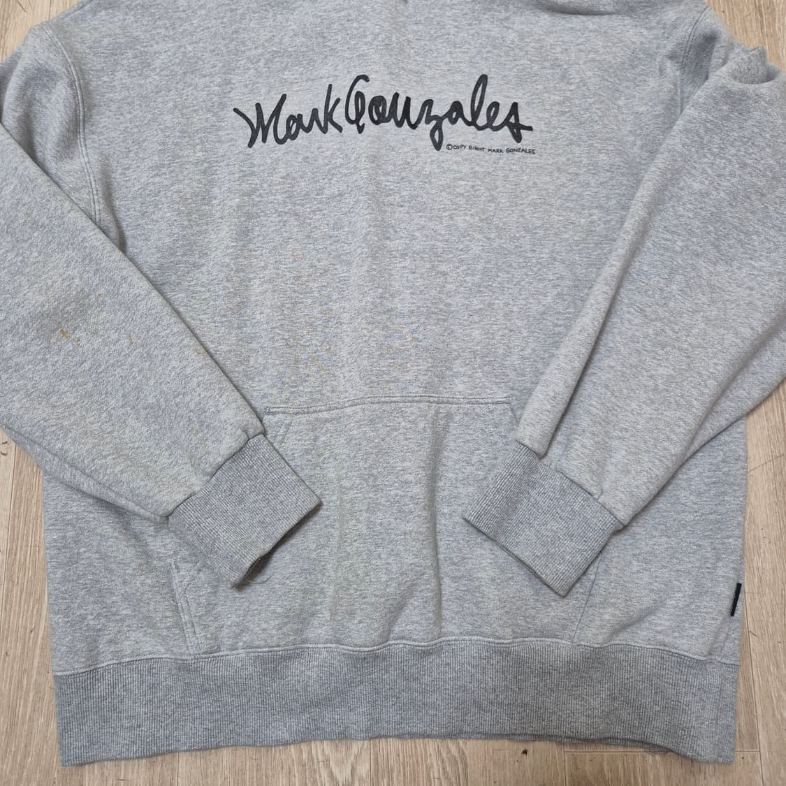 마크곤잘레스 왓잇이즌 오리지널 빅레터링 기모 후드티 상품이미지3