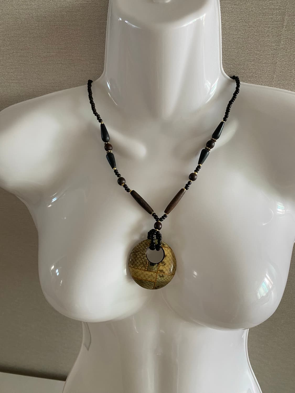 빈티지 우드 & 레진 도넛 펜던트 네크리스 목걸ㅇ 상품이미지7