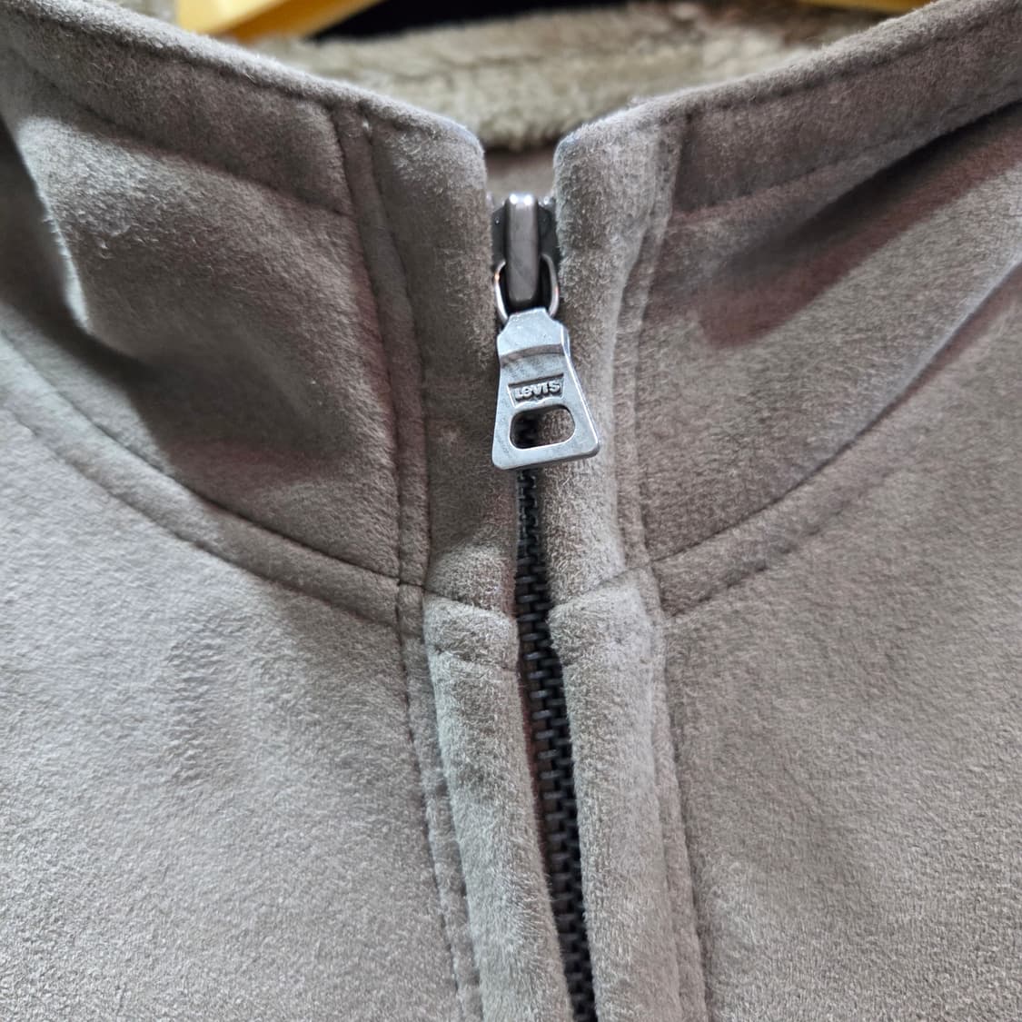 리바이스 레드탭 스웨이드 후드 집업 자켓 상품이미지3