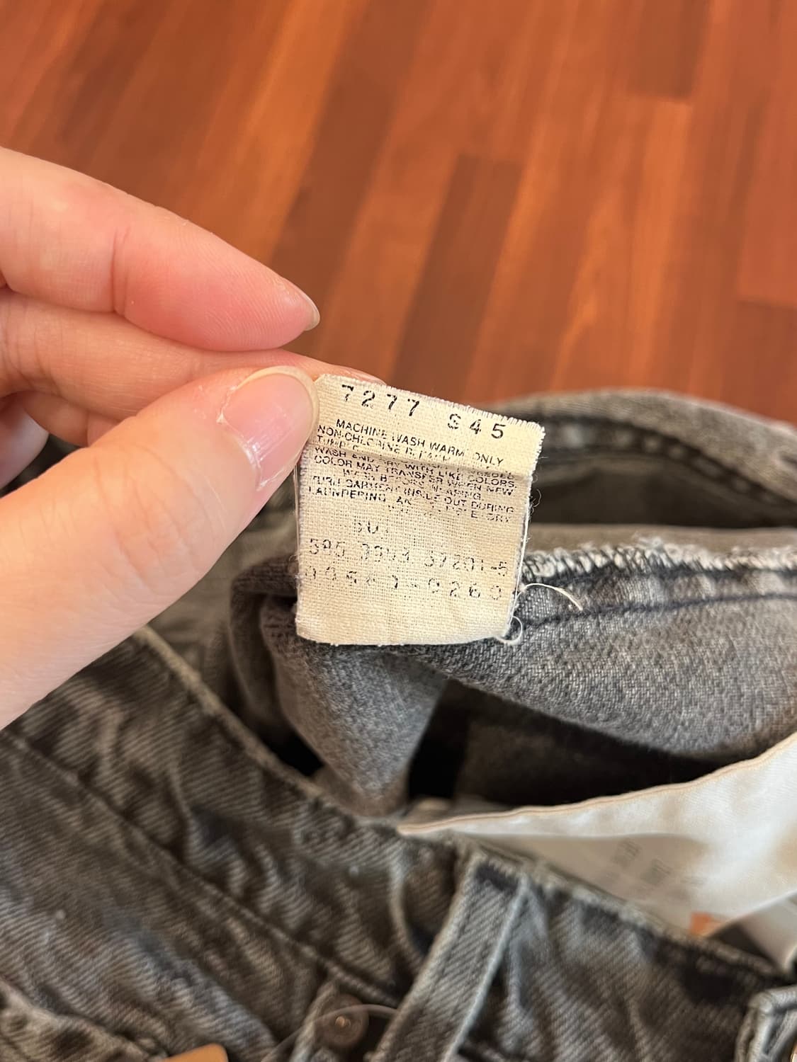 90s Levis 리바이스 560 흑청 컷오프 데님 쇼츠 팬츠 (USA) 상품이미지10