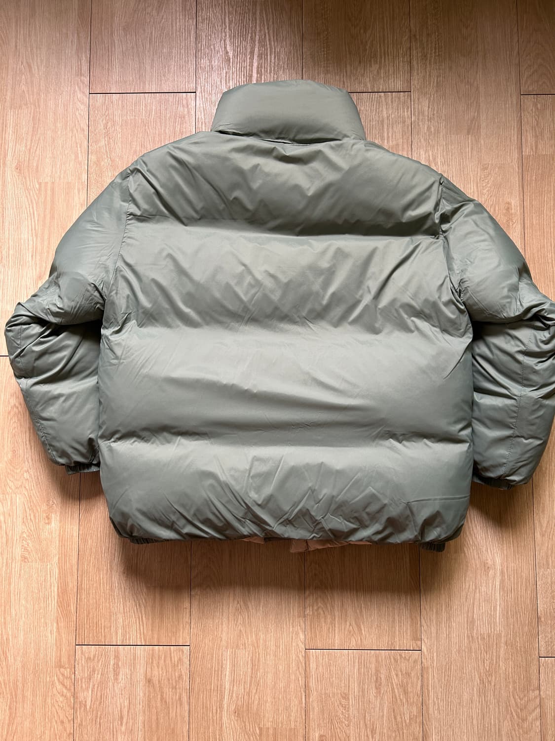 [M] 에센스룸 리저렉션 나일론 아크틱 파카 패딩 카키 상품이미지2