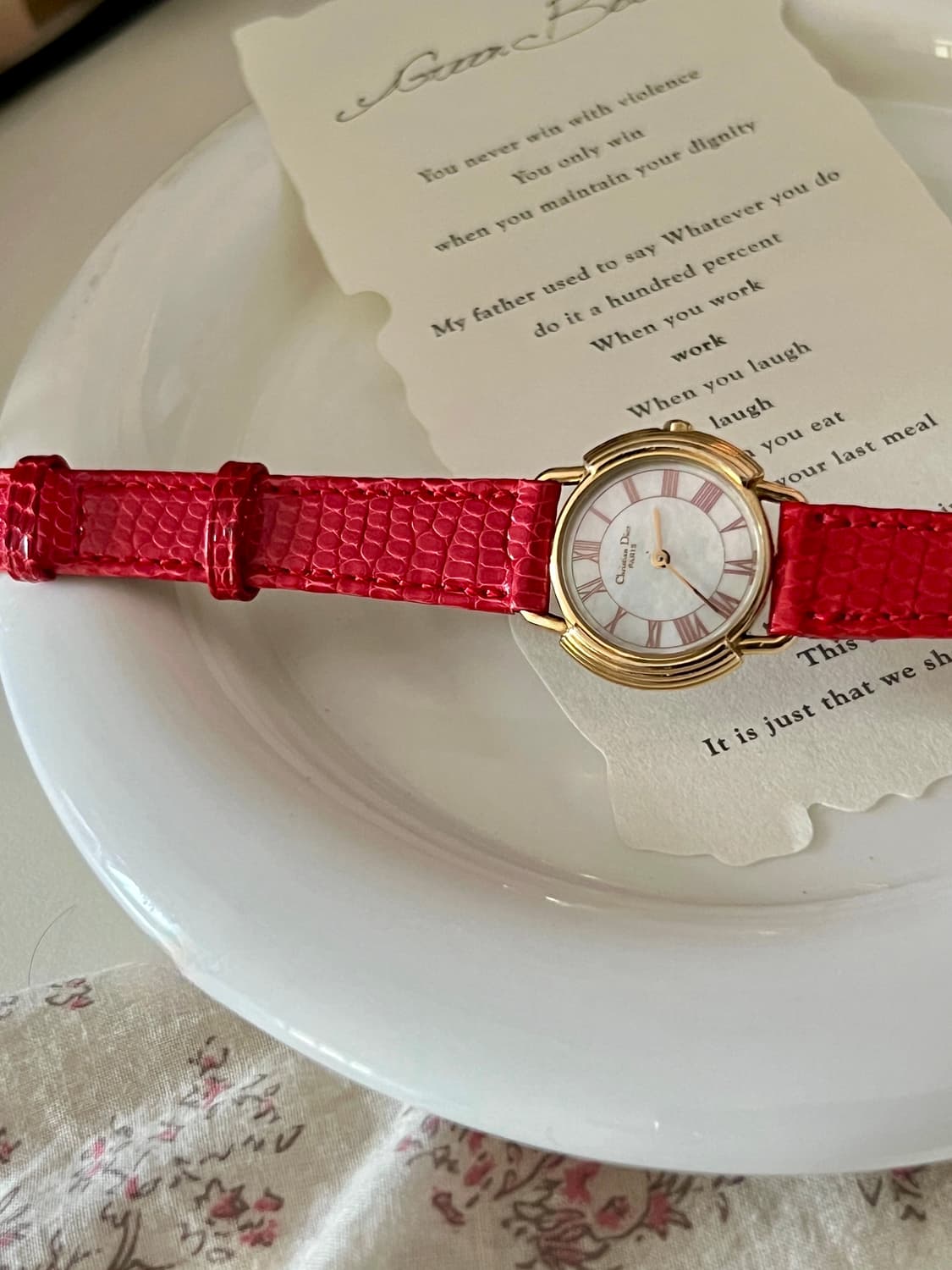 DIOR 골드 라운드 CD 버클  디올 시계 상품이미지3
