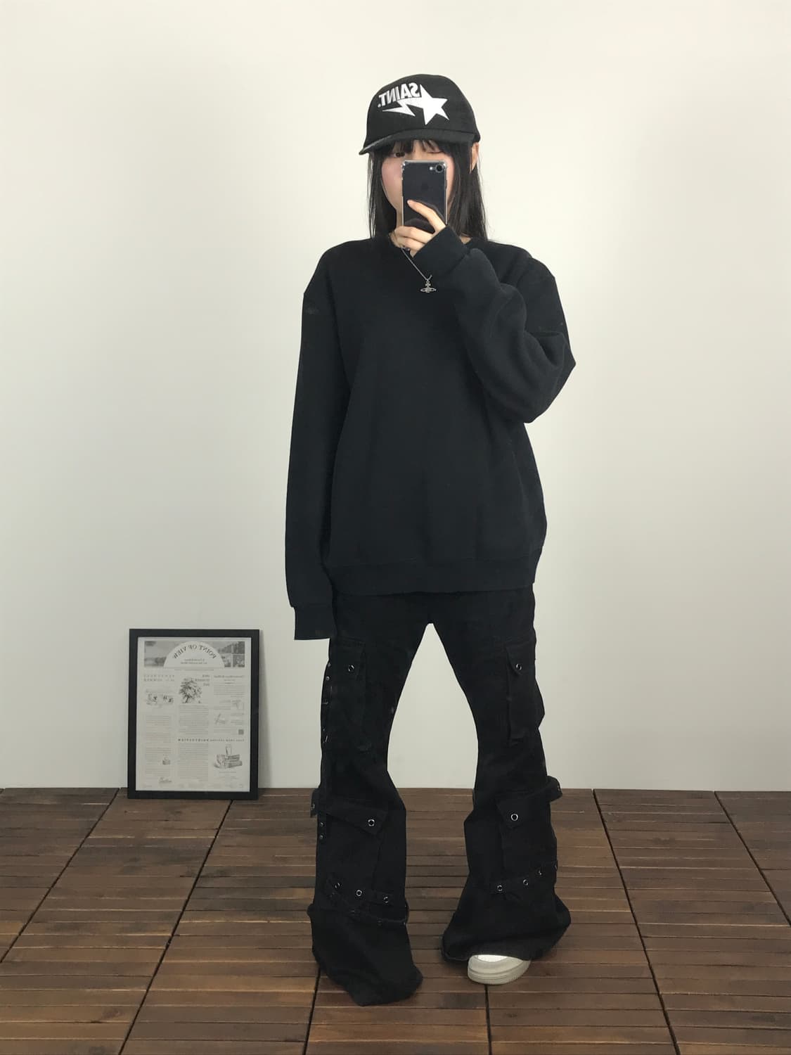 BALL Black Crewneck Sweatshirt 상품이미지3