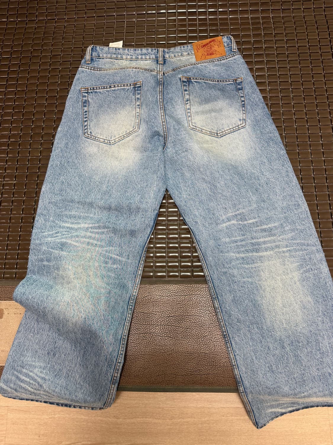 쿠어 더스티 엠보 워시드 데님 팬츠 (더스티블루) L 상품이미지3