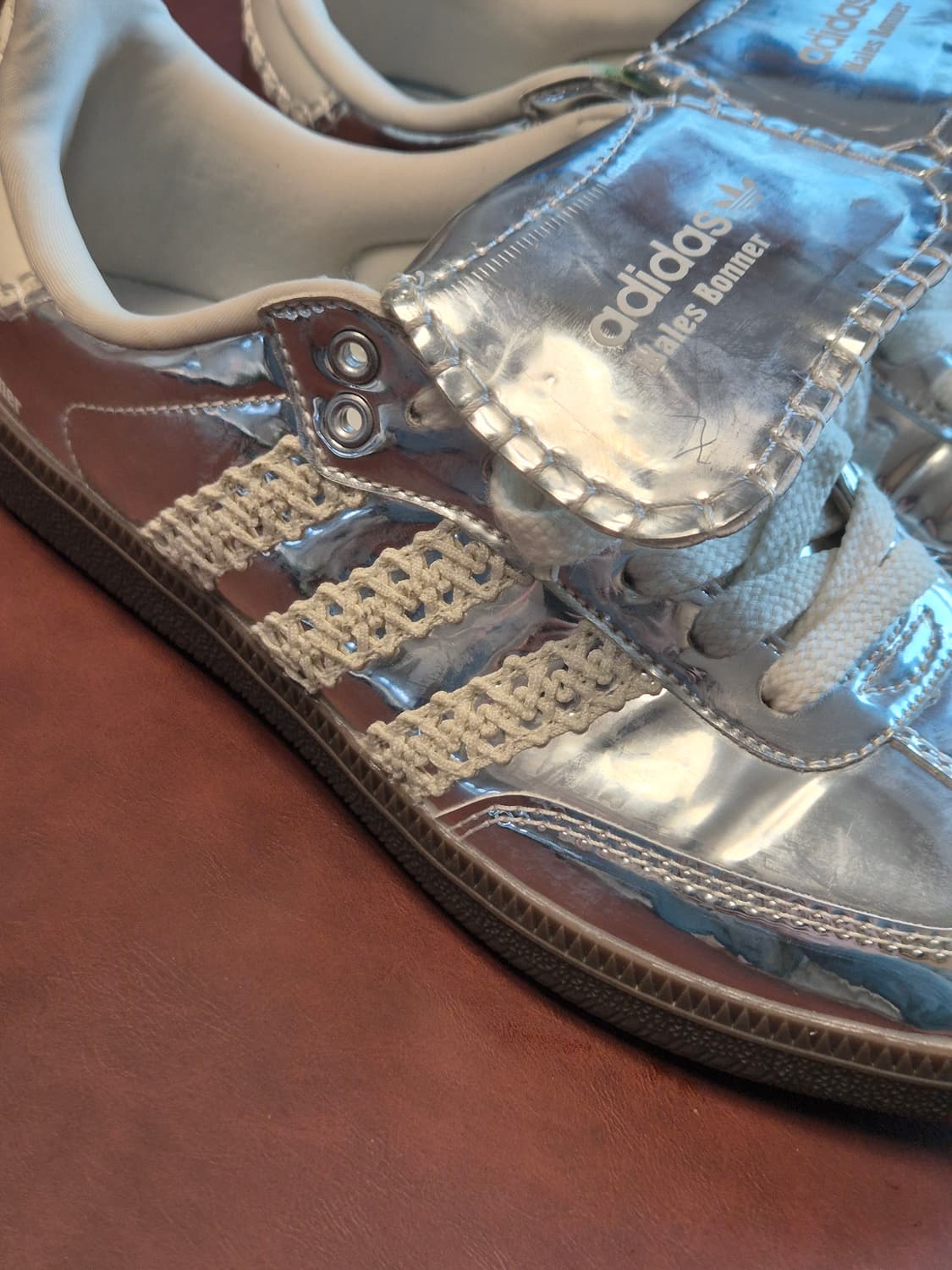 실착용1회 245 아디다스x웨일스 보너 삼바 실버메탈릭 상품이미지9