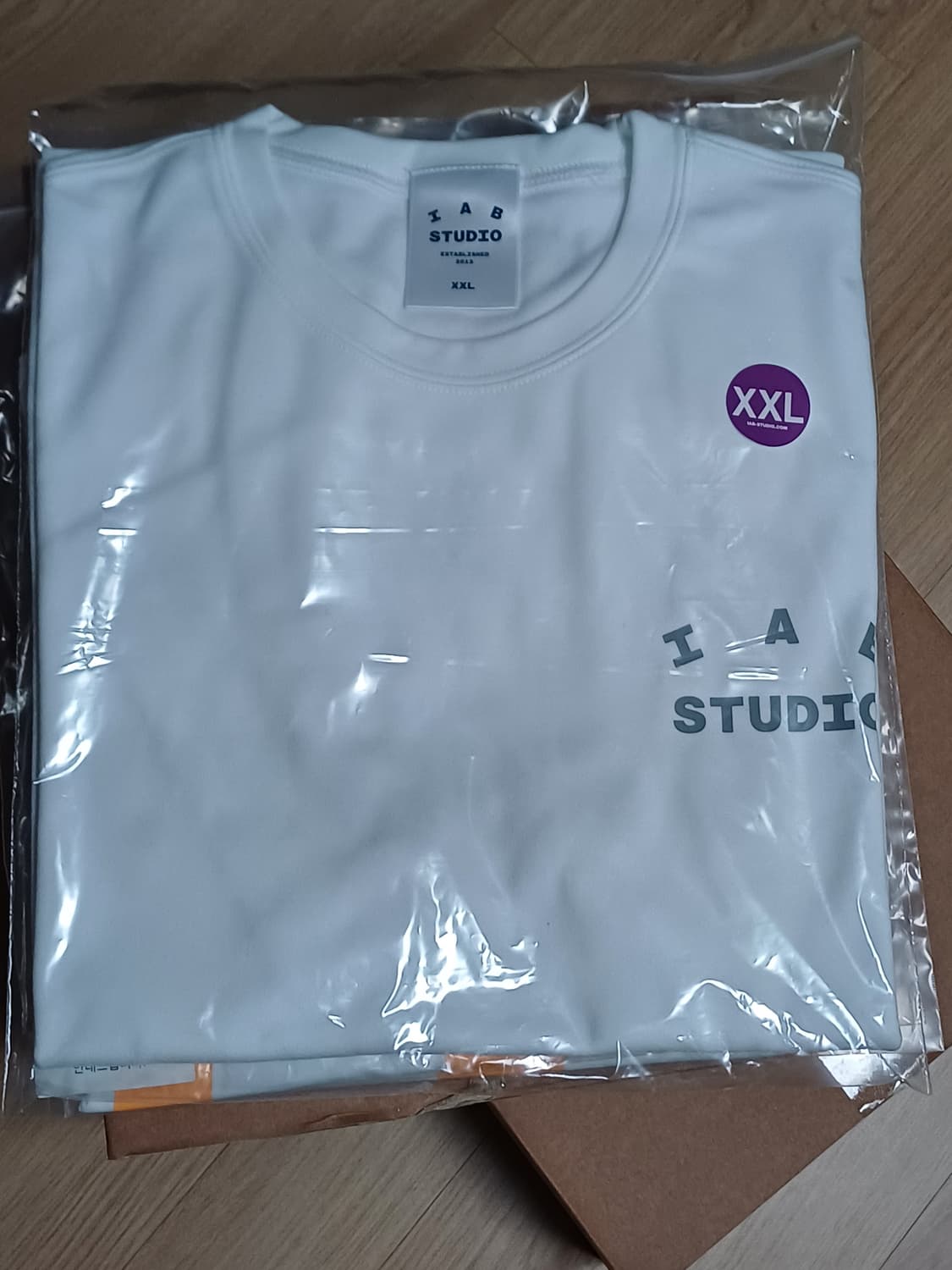 IAB Studio 아이앱 화이트 그레이 XXL  상품이미지1