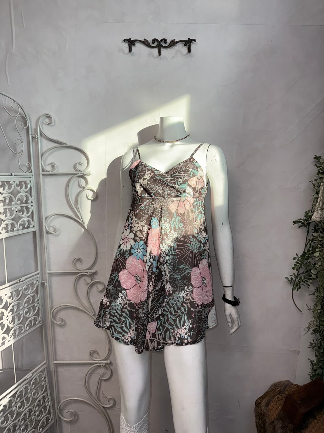 Pink brown oriental floral sleeveless  상품이미지1
