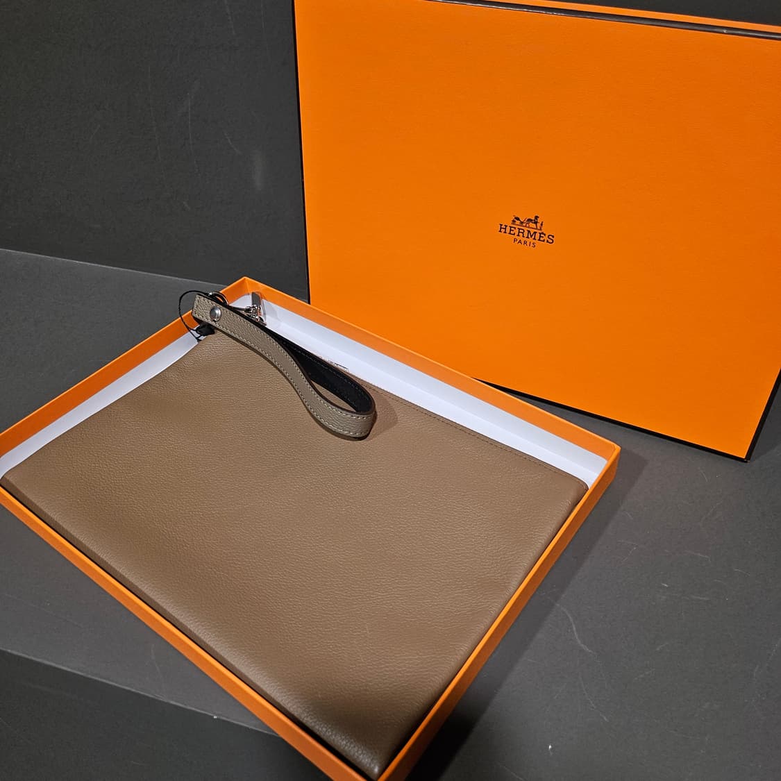 에르메스 에토프 레더 투톤 지퍼 클러치백 상품이미지2