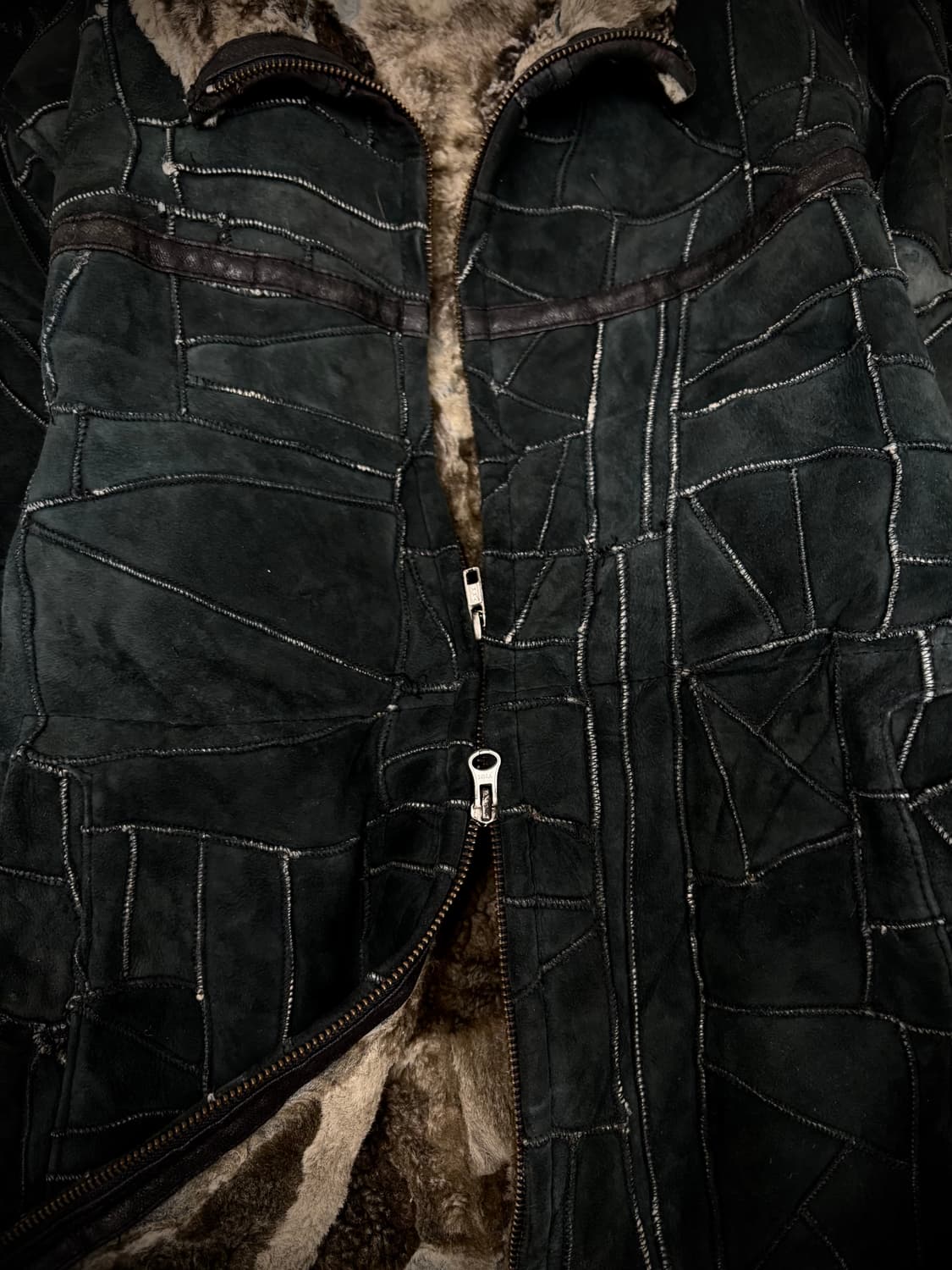 “Vintage” V-Kei Rough Leather Fur Detail 상품이미지6