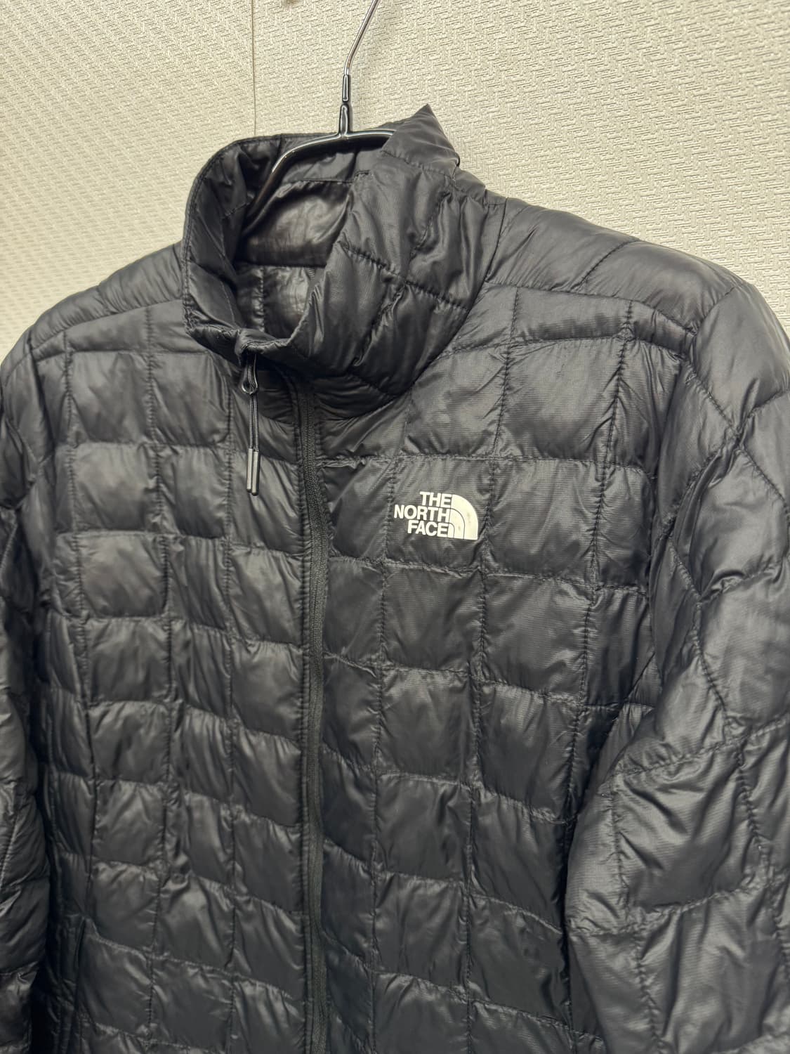 노스페이스 로고 스퀘어 퀄팅 스트링 경량패딩 M(M) 상품이미지2