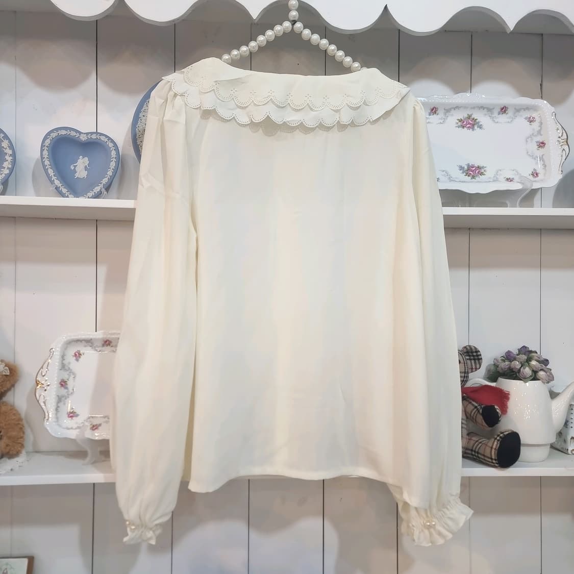 엑시즈팜 러블리레이스 리본 블라우스 상품이미지5