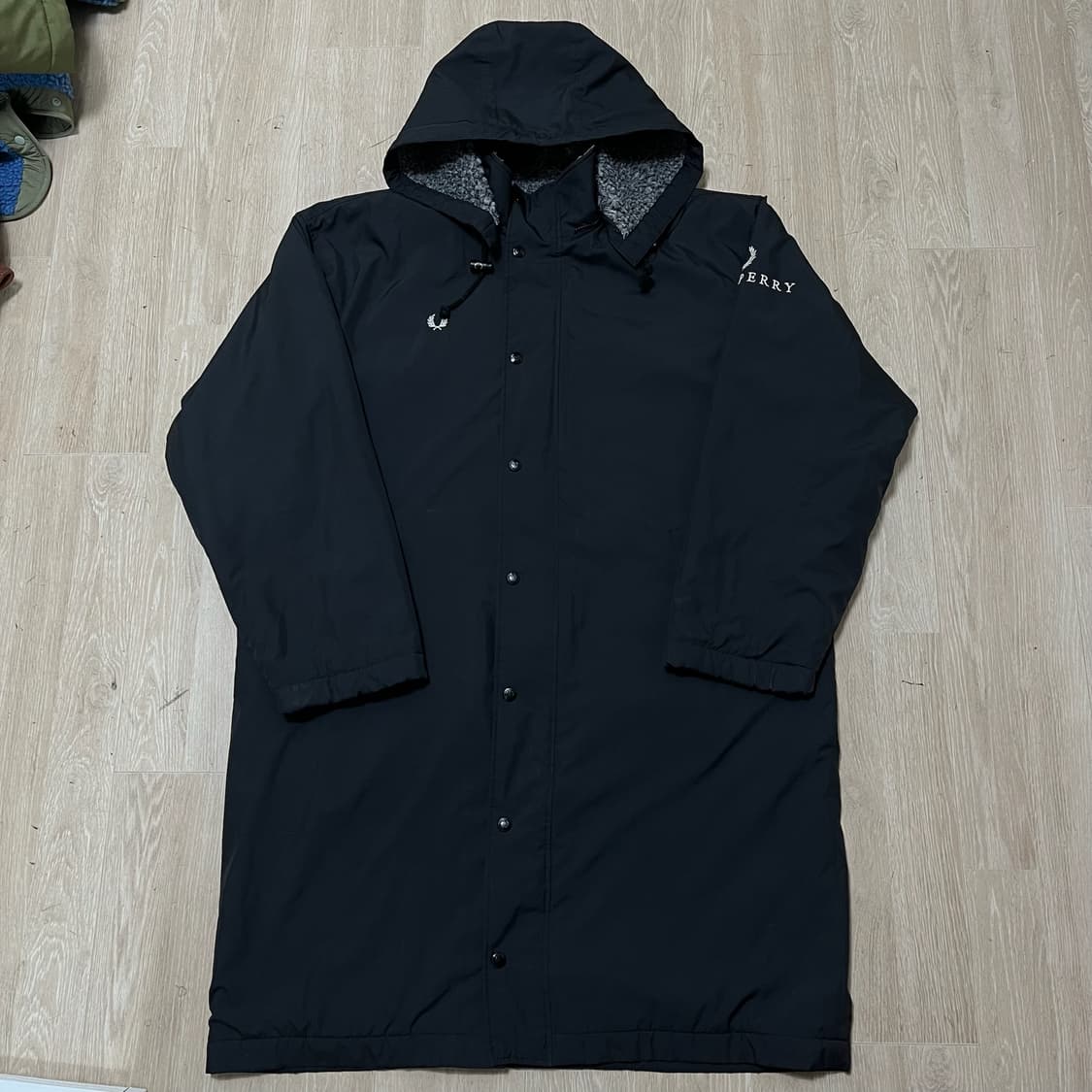 프레드페리 월계수 로고 양털안감 벤치코트 롱 점퍼 M/95  상품이미지1