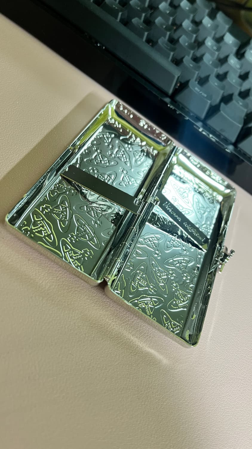 민트급 비비안웨스트우드 담배케이스 실버 판매 상품이미지2