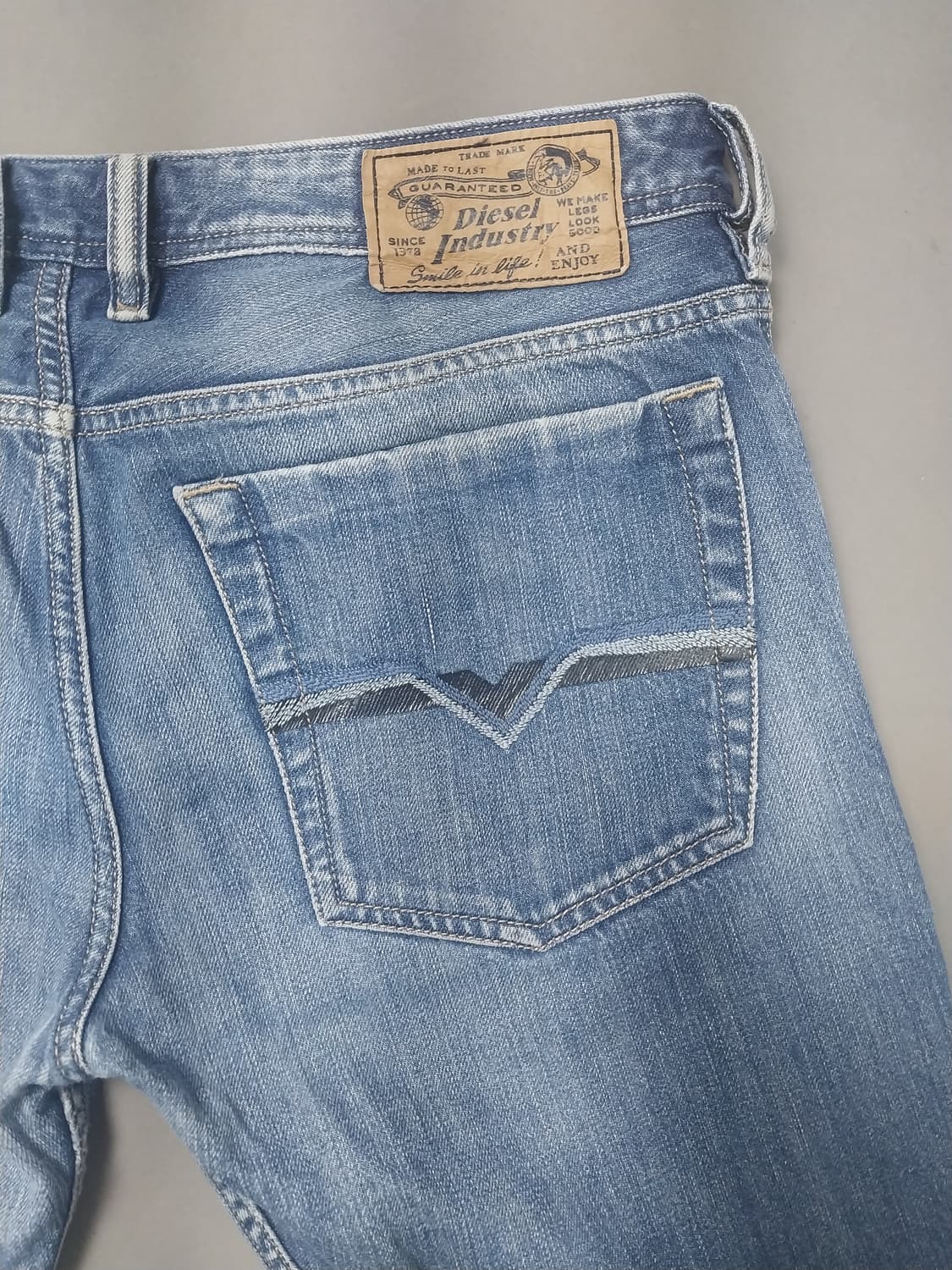 [31] 디젤 자티니 레귤러 부츠컷진 청바지 상품이미지9