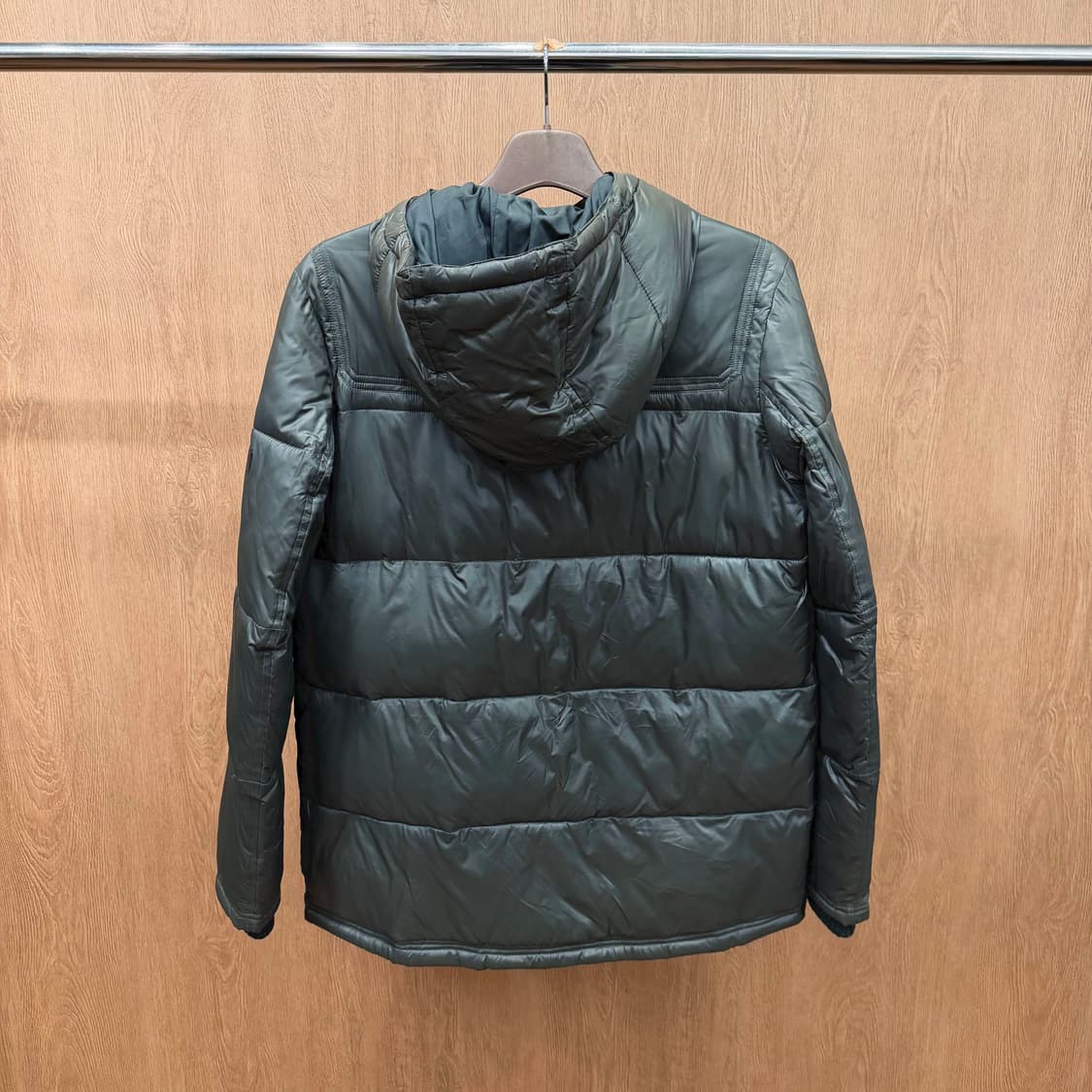 디젤 후드 패딩 자켓 더플 토글 버튼 퀄팅 플랩 포켓 퀄팅 디테일 카키 상품이미지3