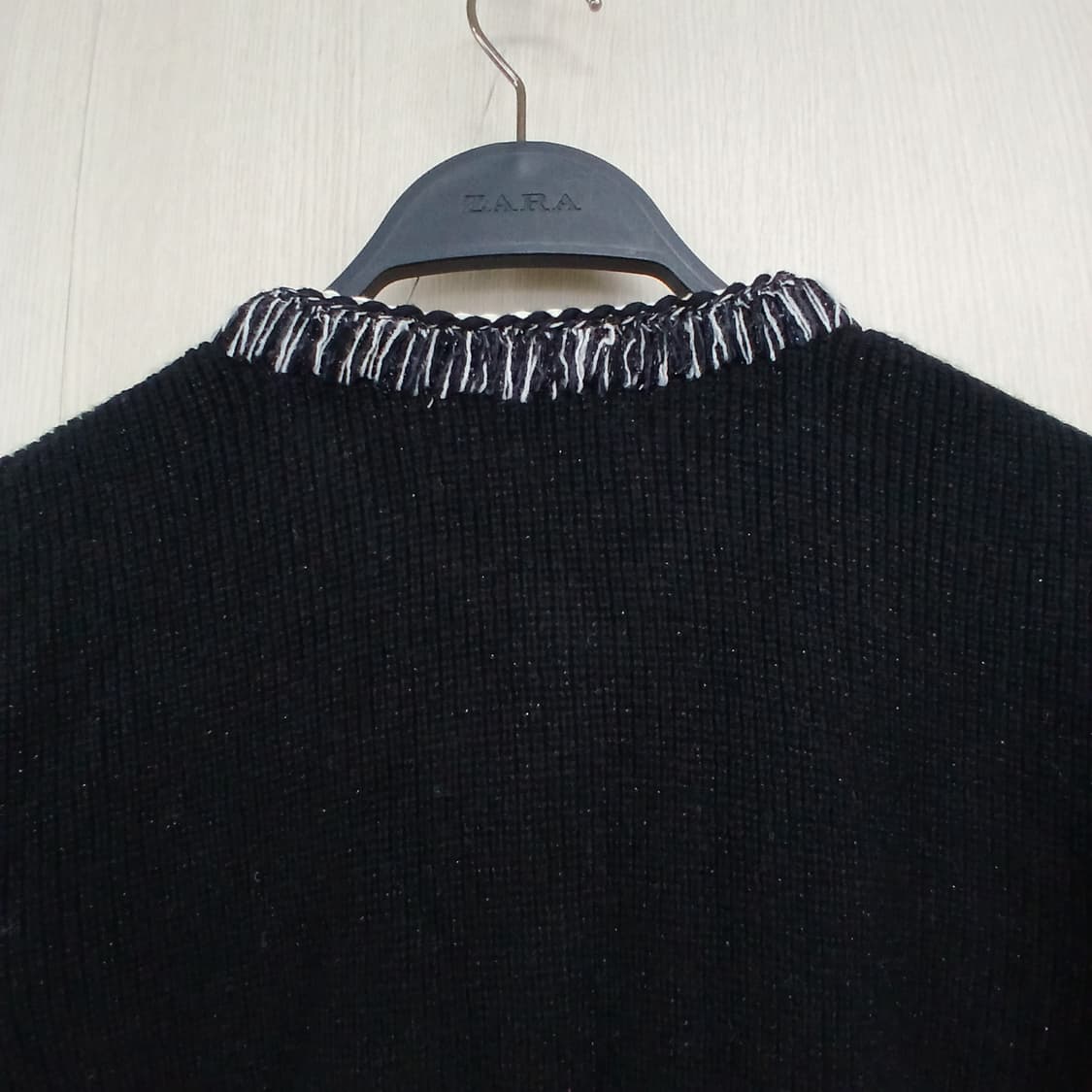 SO.WOOL 블랙 트위드 스타일 가디건 상품이미지5