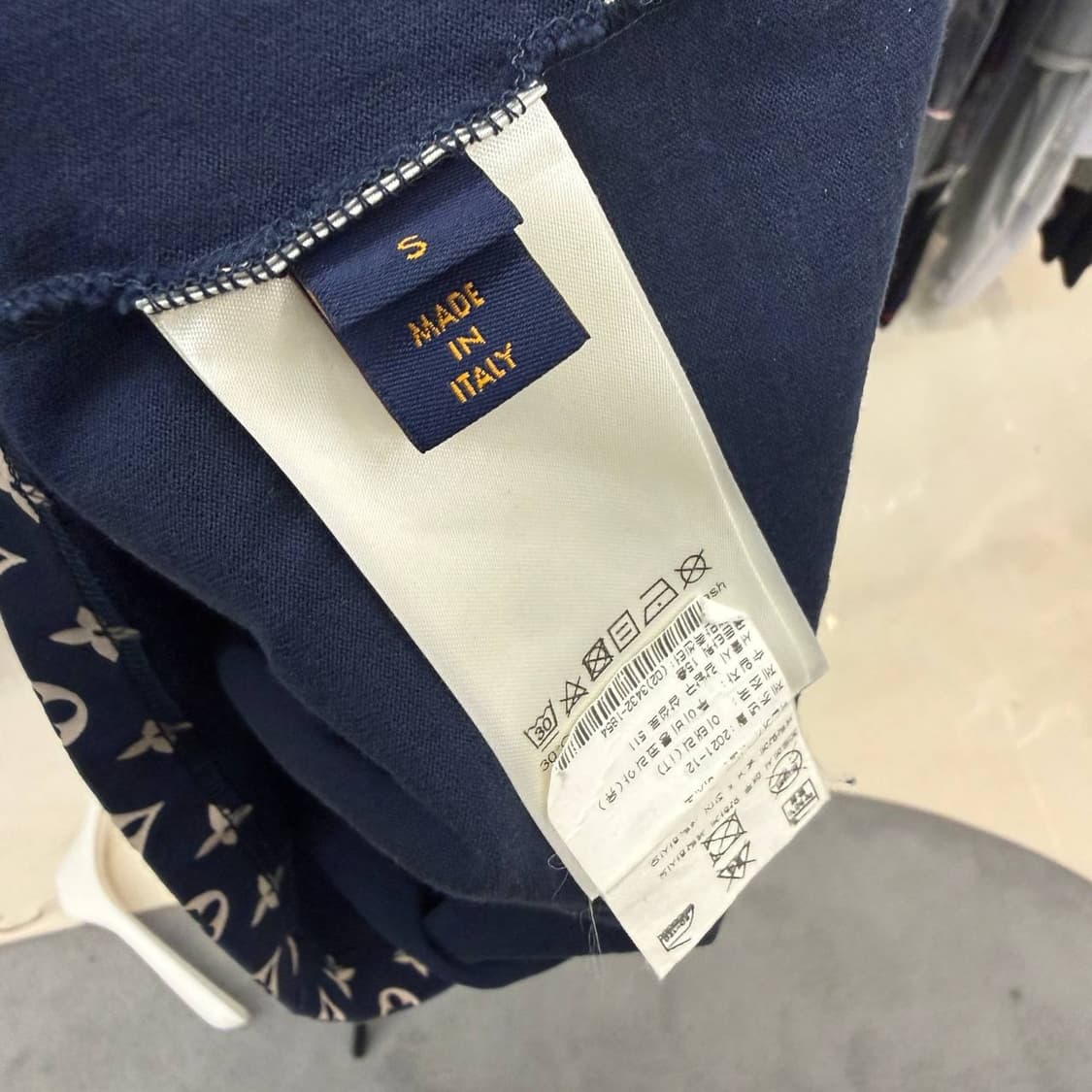 [리오브전포점] 루이비통 모노그램 그라디언트 반팔  상품이미지5