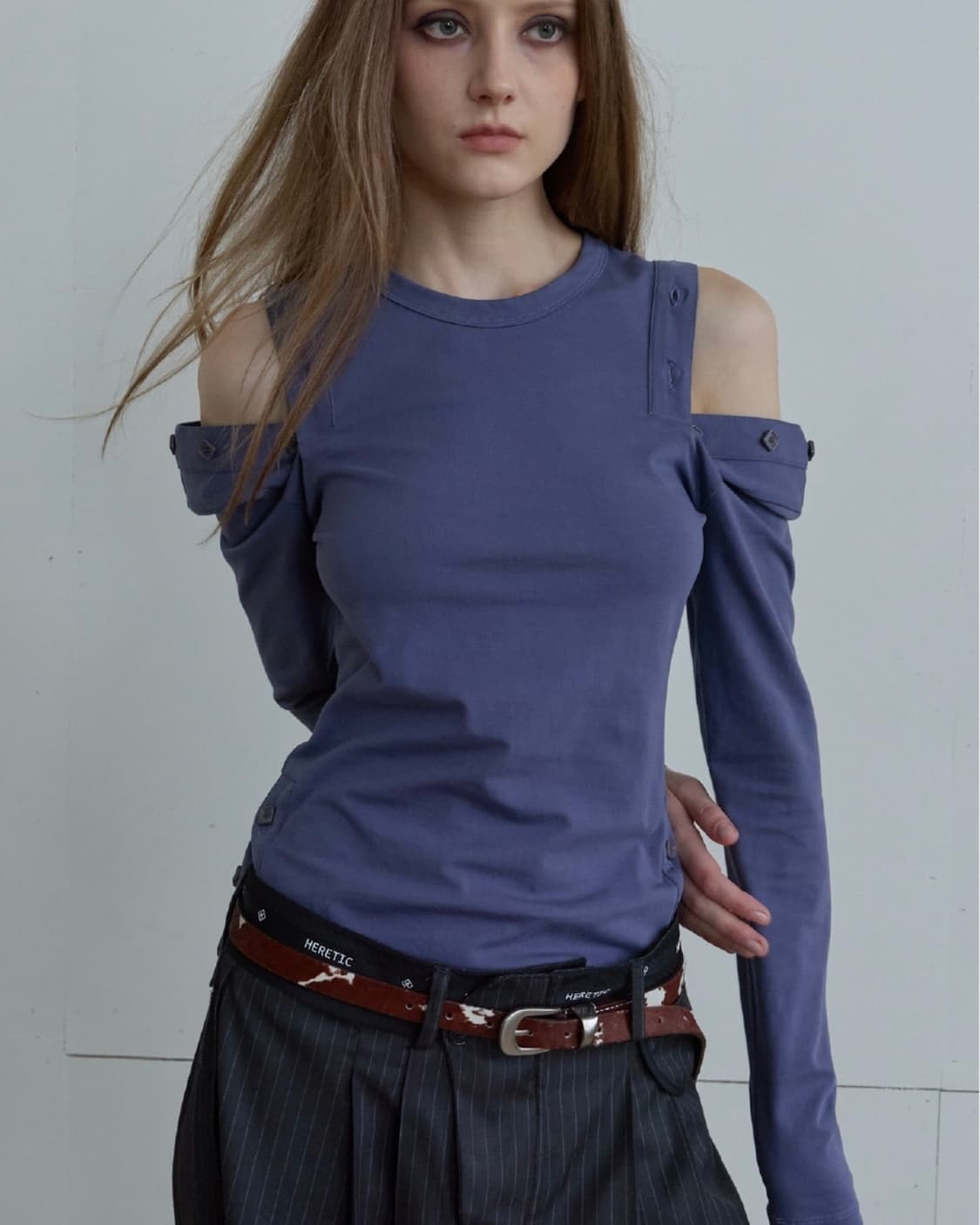 헤레틱 버튼 컷 오프 티셔츠 퍼플네이비 상품이미지1