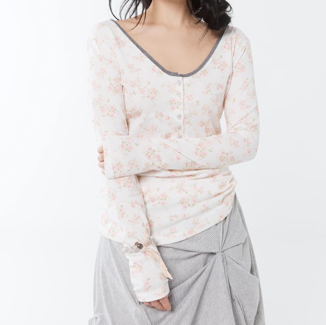 콜로신스 쉘 버튼 탑 플라워 상품이미지2