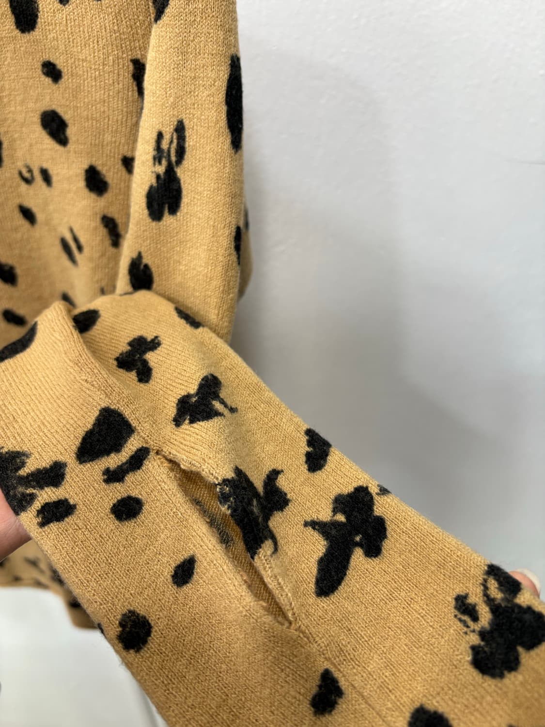 호피 플라워 브이넥 긴팔니트 상품이미지6