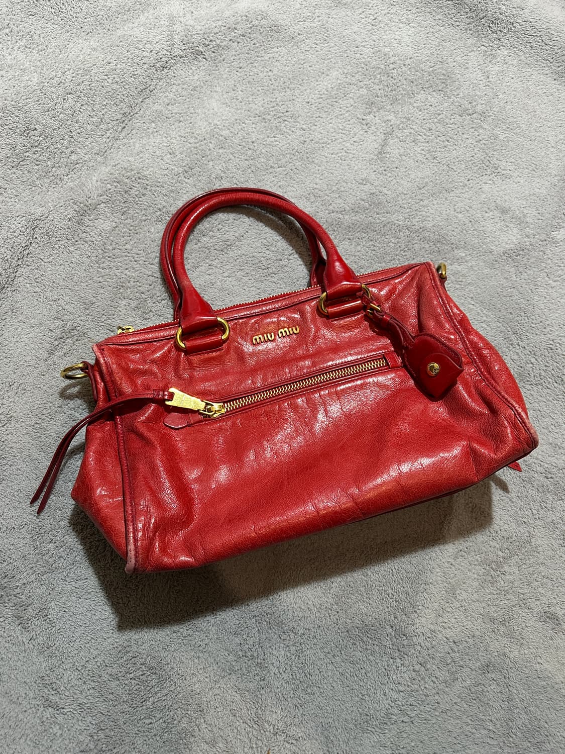 미우미우 비텔로 샤인 모터백 레드 상품이미지2