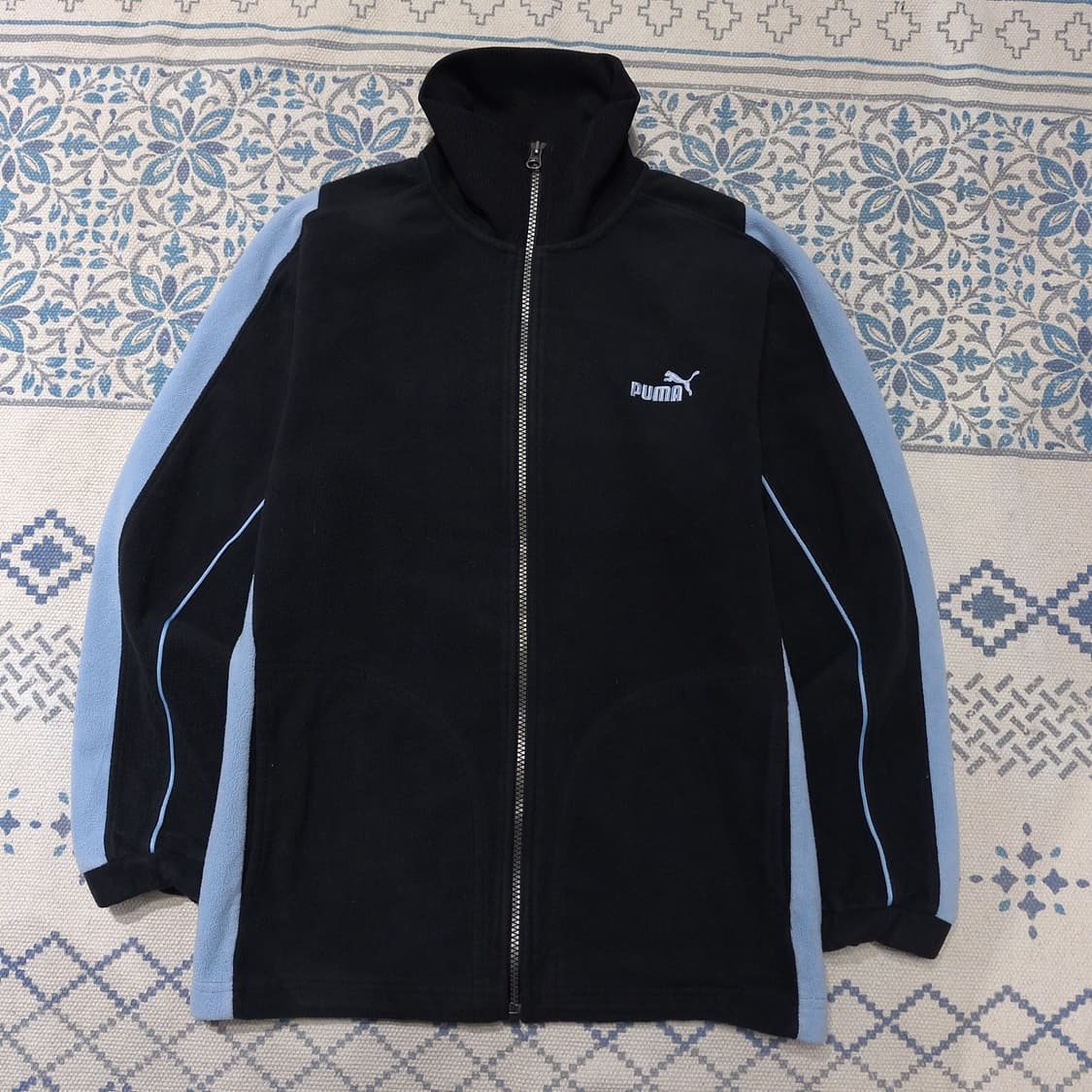 PUMA JP 블랙 스카이블루 라이닝 스펠아웃 플리스 후리스 집업 자켓 상품이미지4