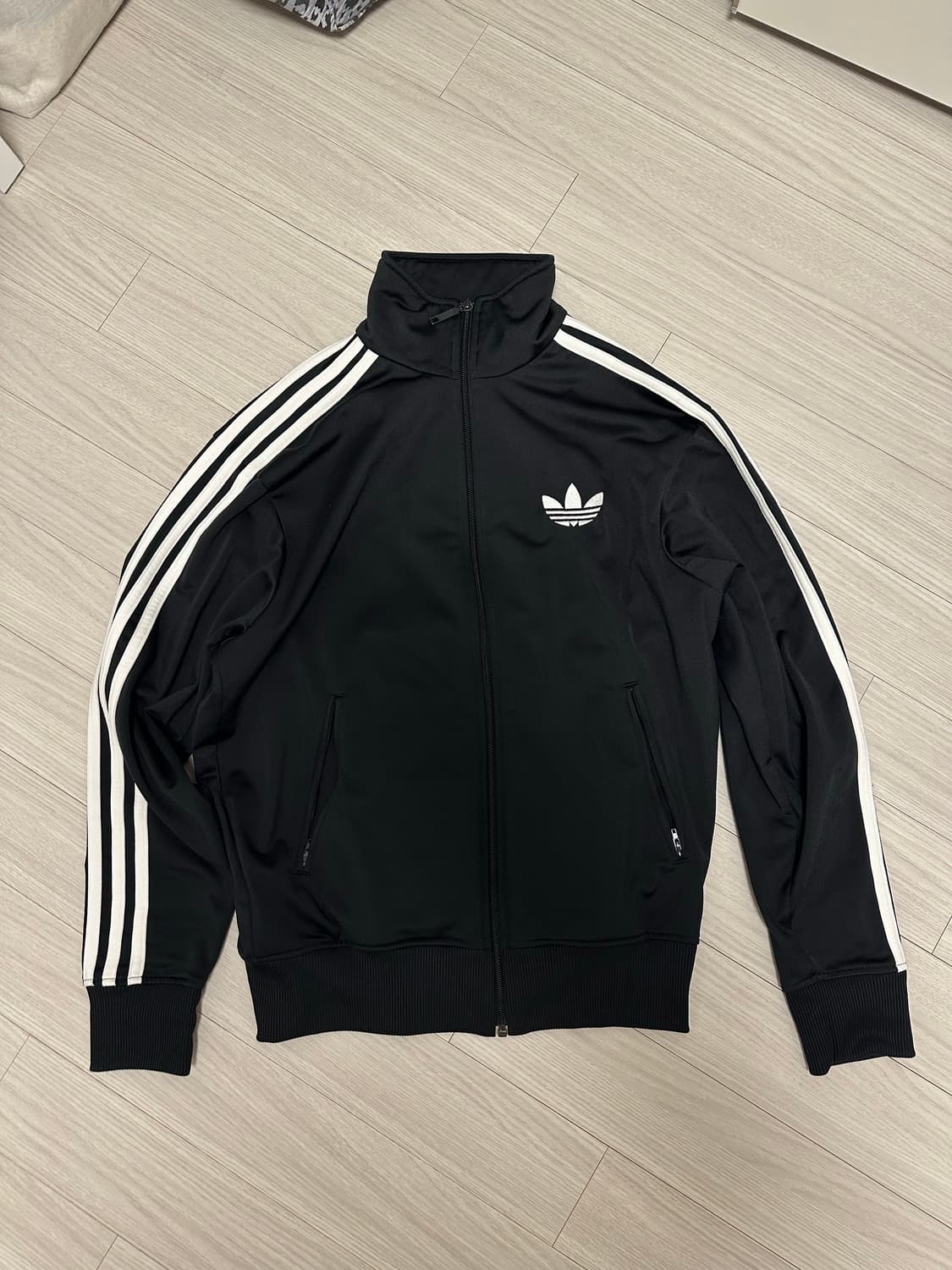 아디다스 트랙탑.  상품이미지1