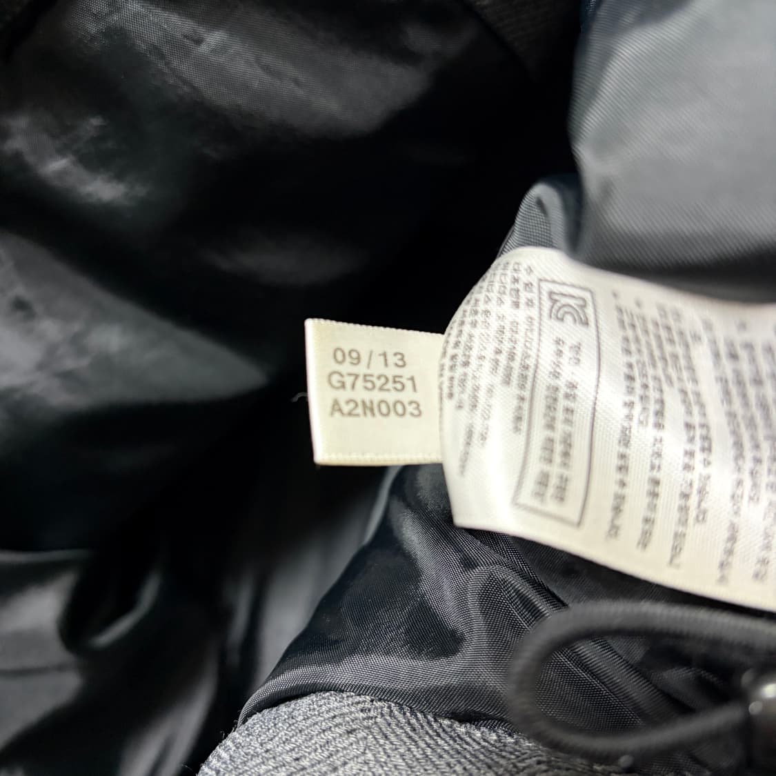 아디다스 헤링본 파이어버드 로고 덕다운 패딩 상품이미지4