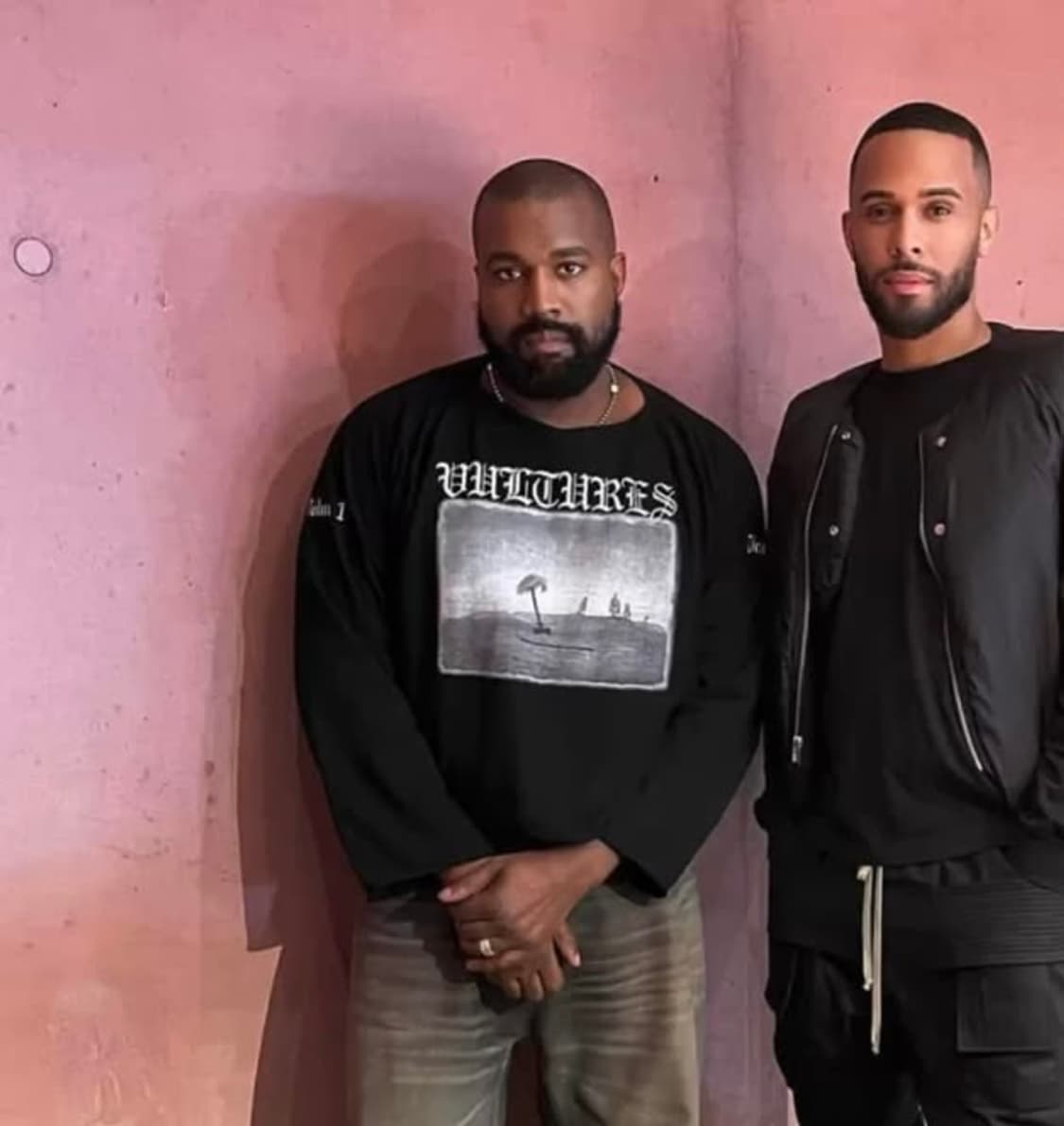 칸예 벌쳐스 1 트랙리스트 롱슬리브 상품이미지1