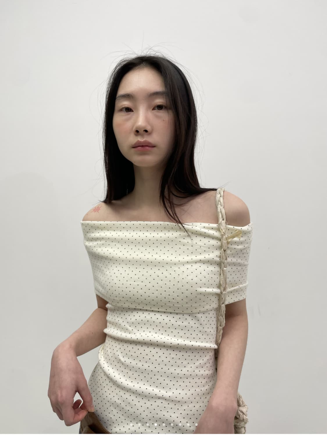 Back tie off shoulder - dot ivory 상품이미지4