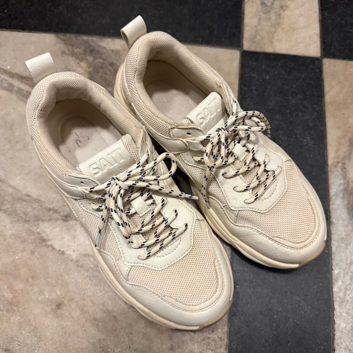 SAIT 아이보리 운동화 240mm 상품이미지1