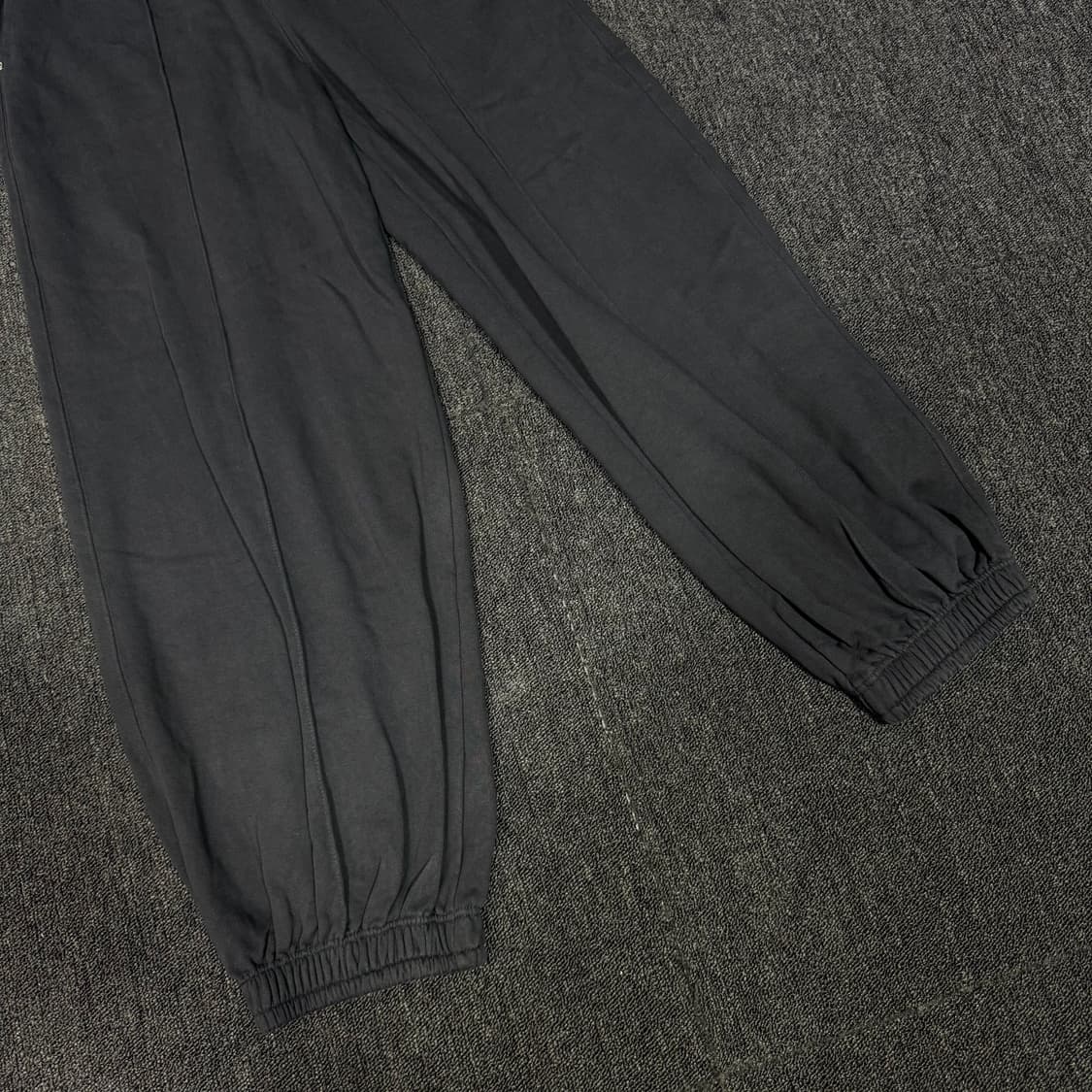 SATUR 가죽패치 조거팬츠 상품이미지3