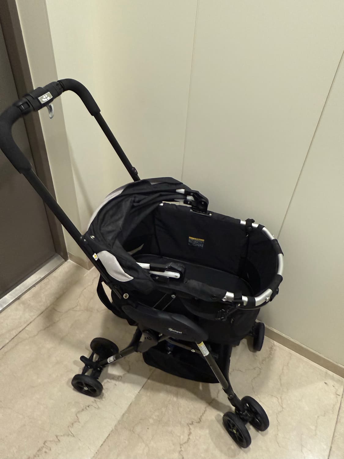 콤펫 미리미리 카시트 유모차 퓨어블랙 상품이미지8