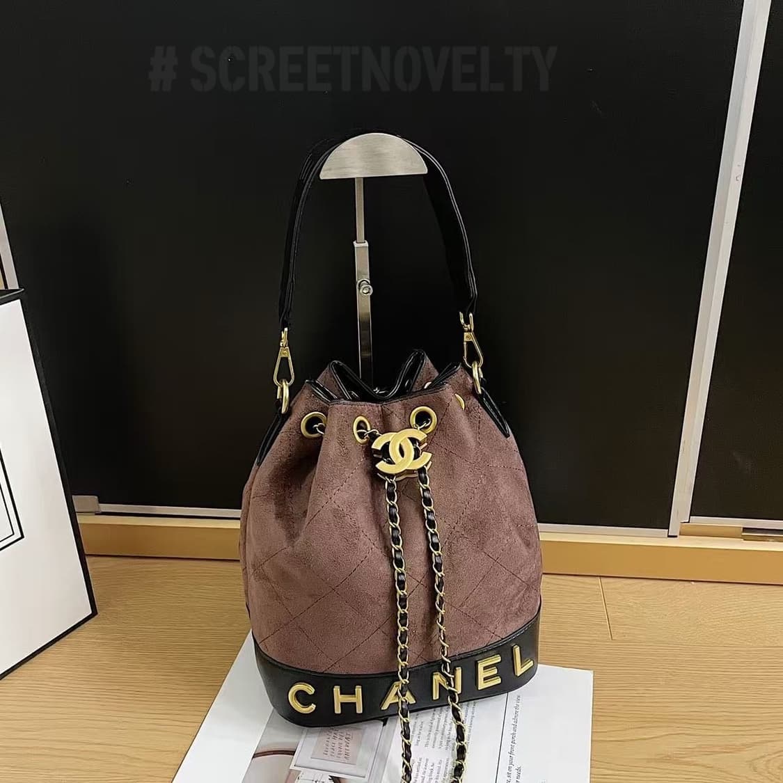 샤넬 투톤 스웨이드 버킷백 상품이미지3