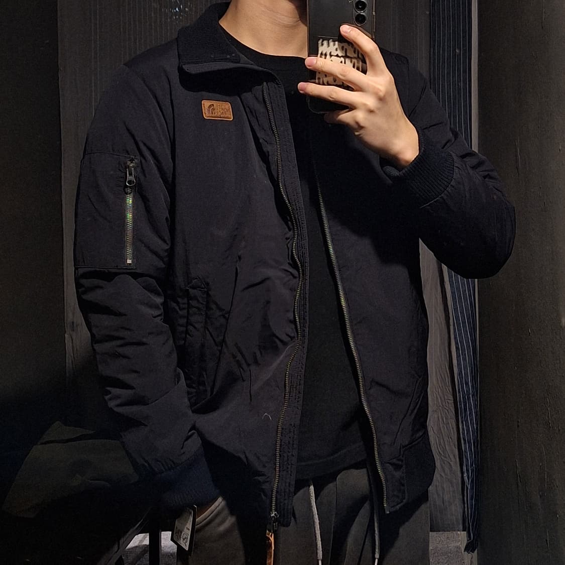 노스페이스 블랙 화이트라벨 로고 하이넥 패디드 항공점퍼 봄버자켓 M 상품이미지2