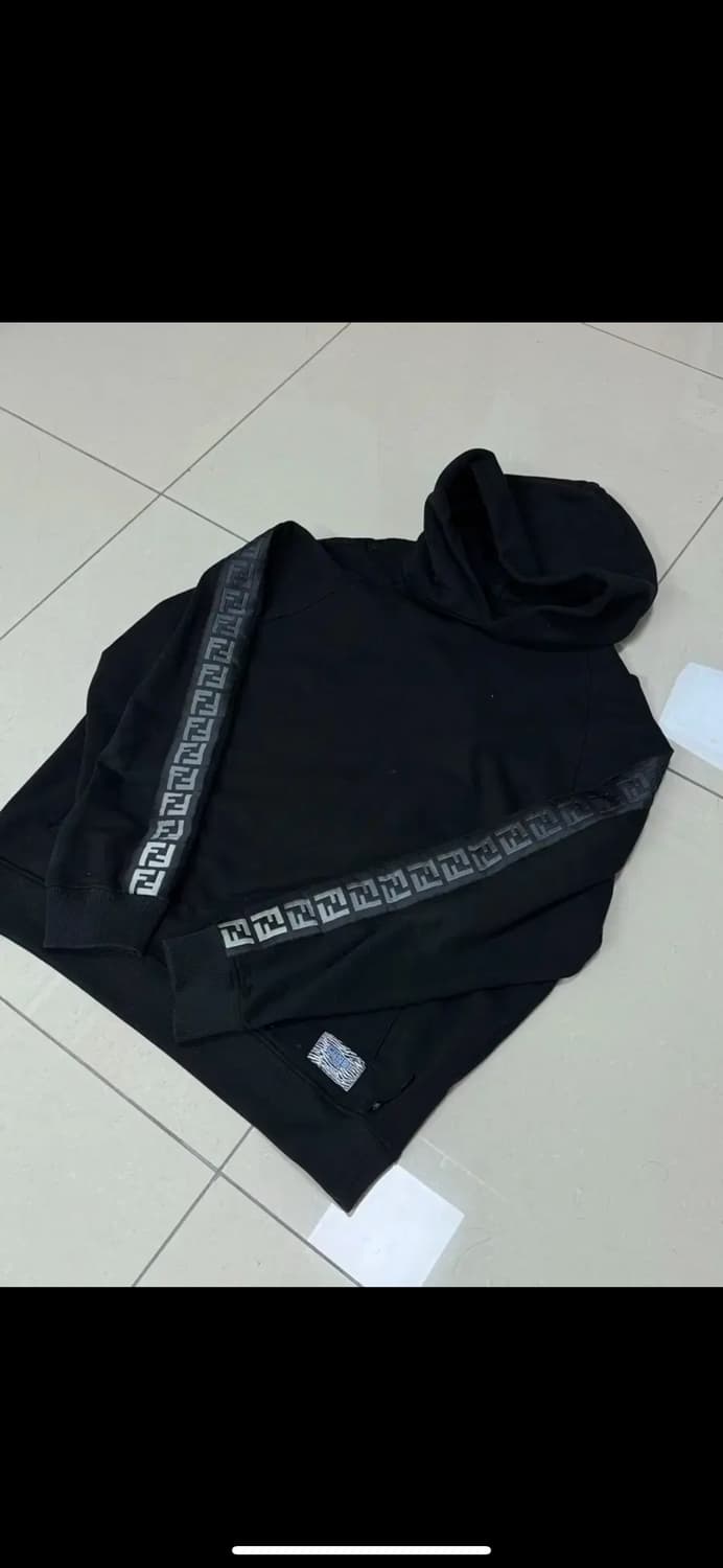 매장판 / 펜디 암그라데이션 후드티 L사이즈 상품이미지2