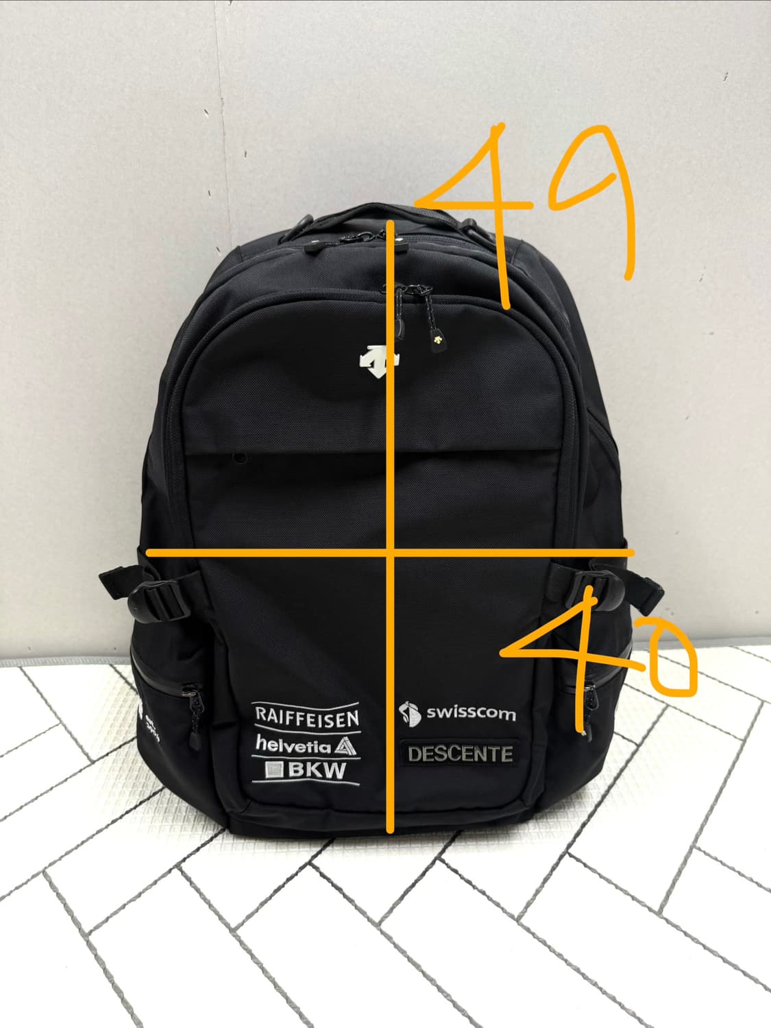 데상트 아우디 스키팀 백팩 블랙 상품이미지2