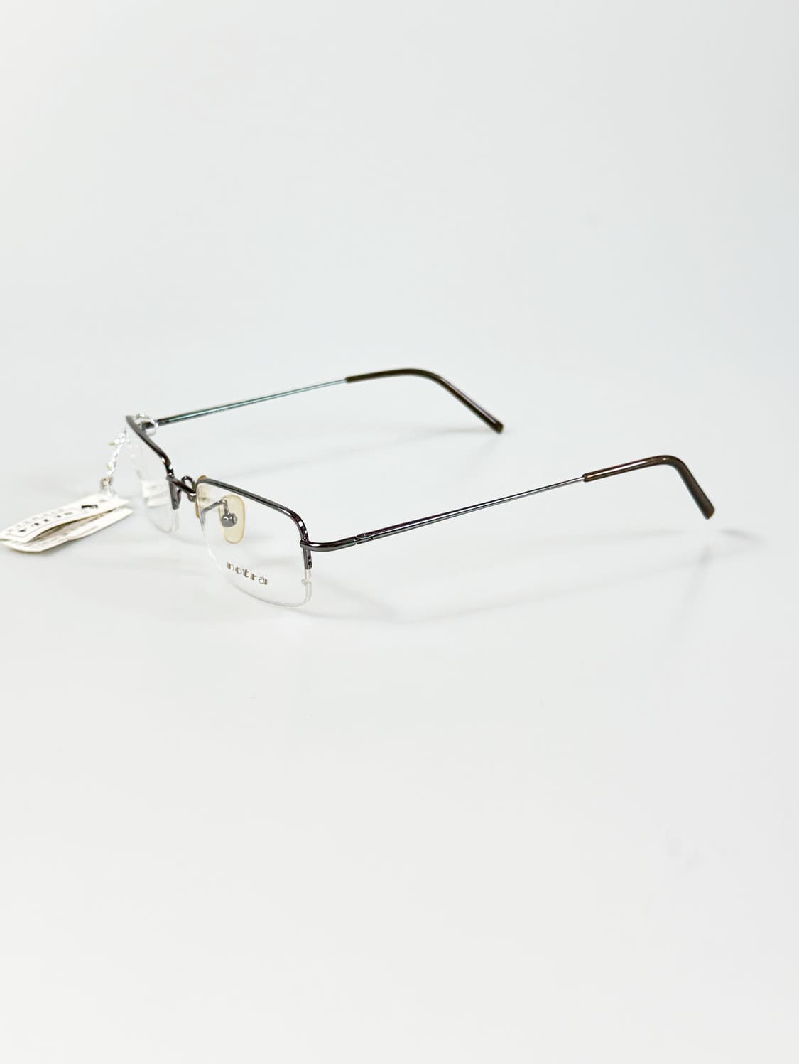 NOTRA 다크 실버 반무테 스퀘어 프레임 빈티지 안경 상품이미지3