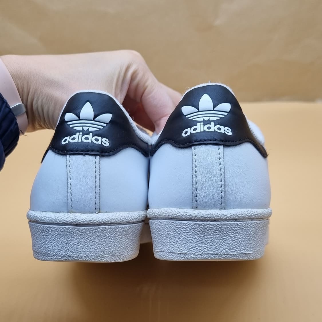 아디다스 슈퍼스타 스니커즈 220. 상품이미지4