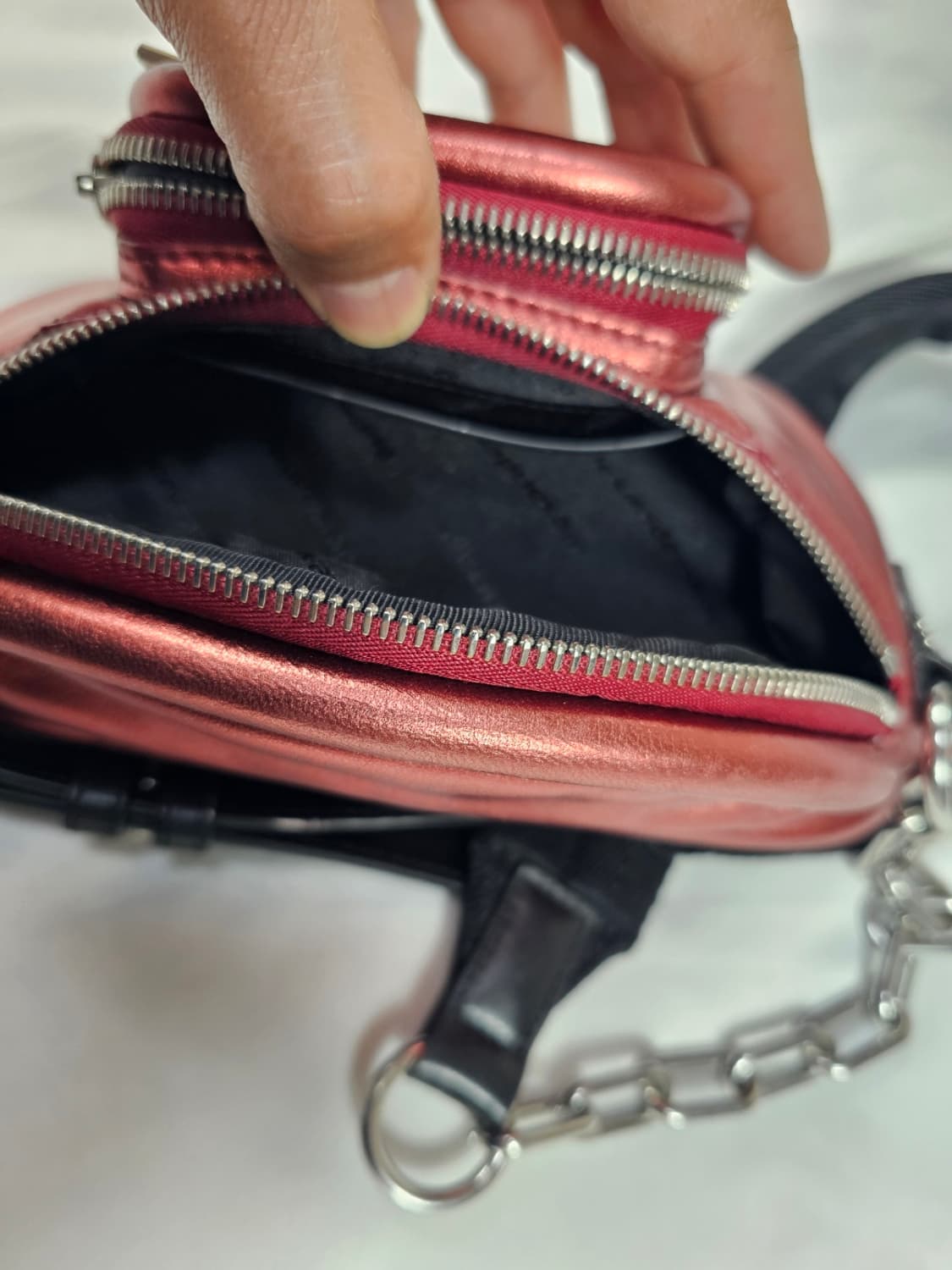 알렉산더왕메탈릭페블숄더백 상품이미지7