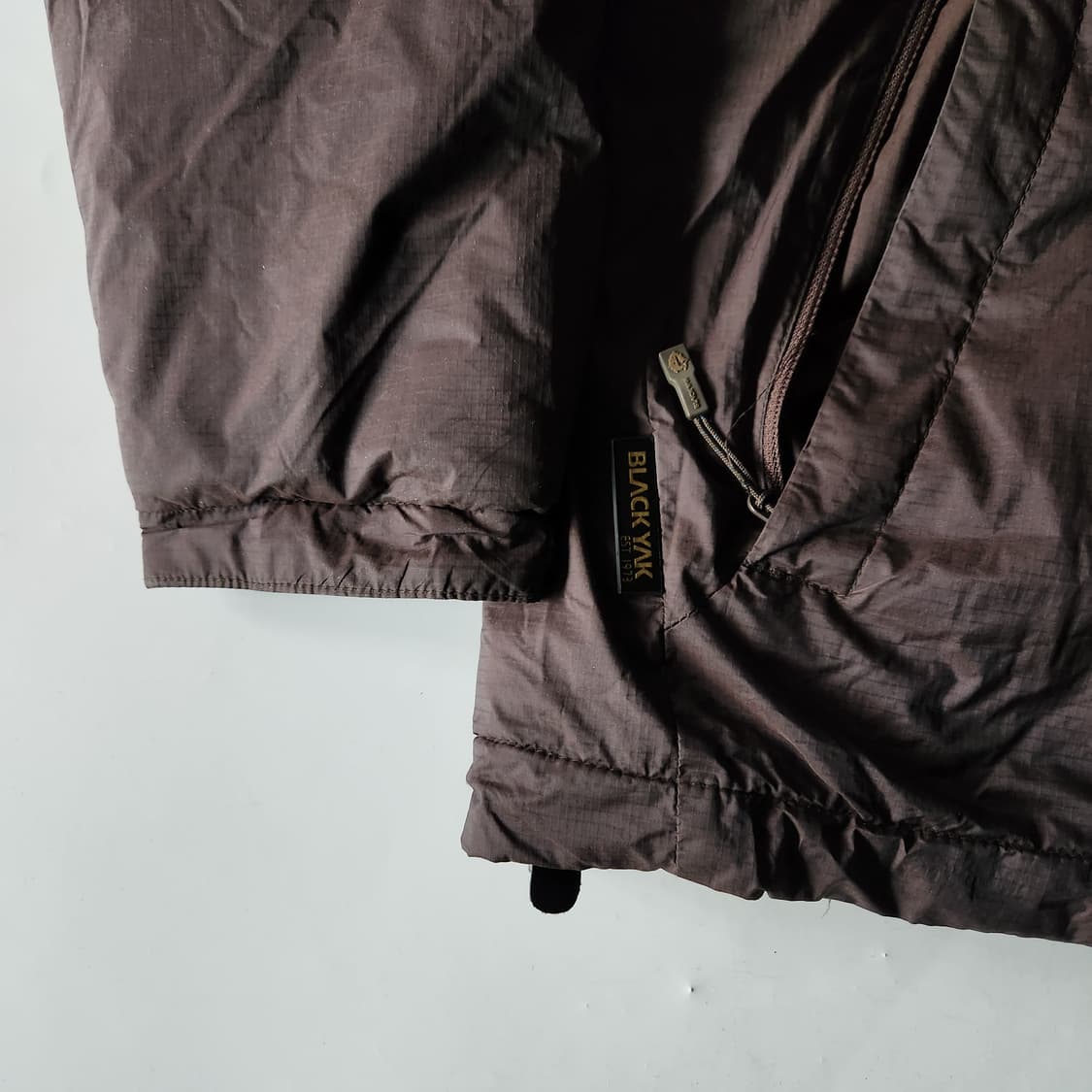 블랙야크 고프코어 아톰맛 경량패딩 상품이미지7