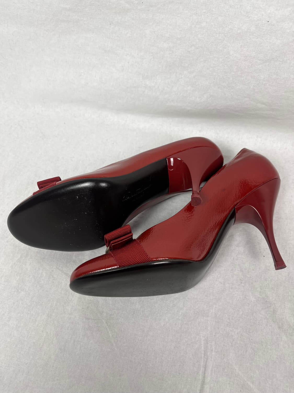 Salvatore Ferragamo 딥레드 컬러 펌프스 힐 상품이미지5