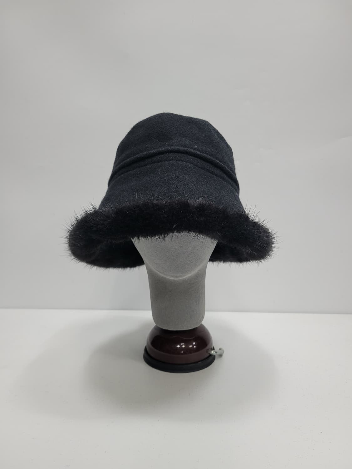 이상봉 밍크 배색 버킷햇 벙거지 모자 / 여 FREE 블랙
 상품이미지1