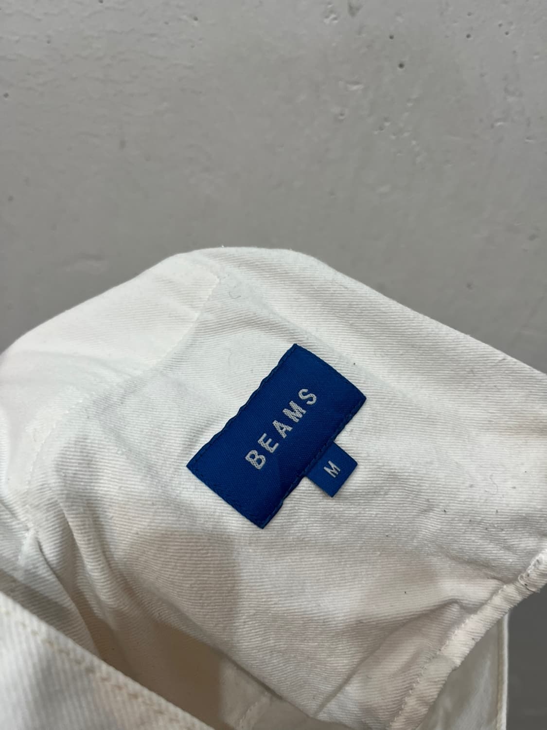 BEAMS 빔즈 테이퍼드 화이트 원턱 데님패츠 상품이미지5